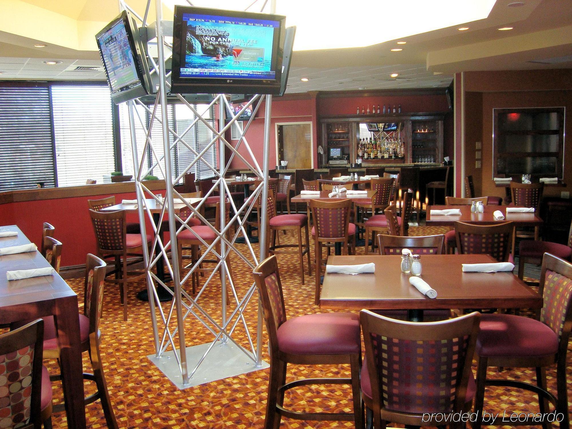 Doubletree By Hilton Boston-Rockland Hotel Restaurant photo